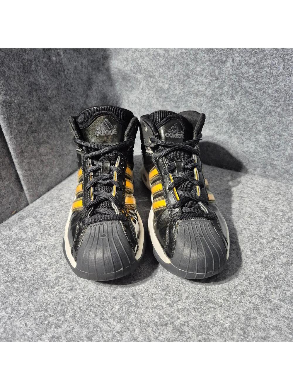 Adidas Pro Model black with yellow stripes basketball sneakers Men's Size 7.5
